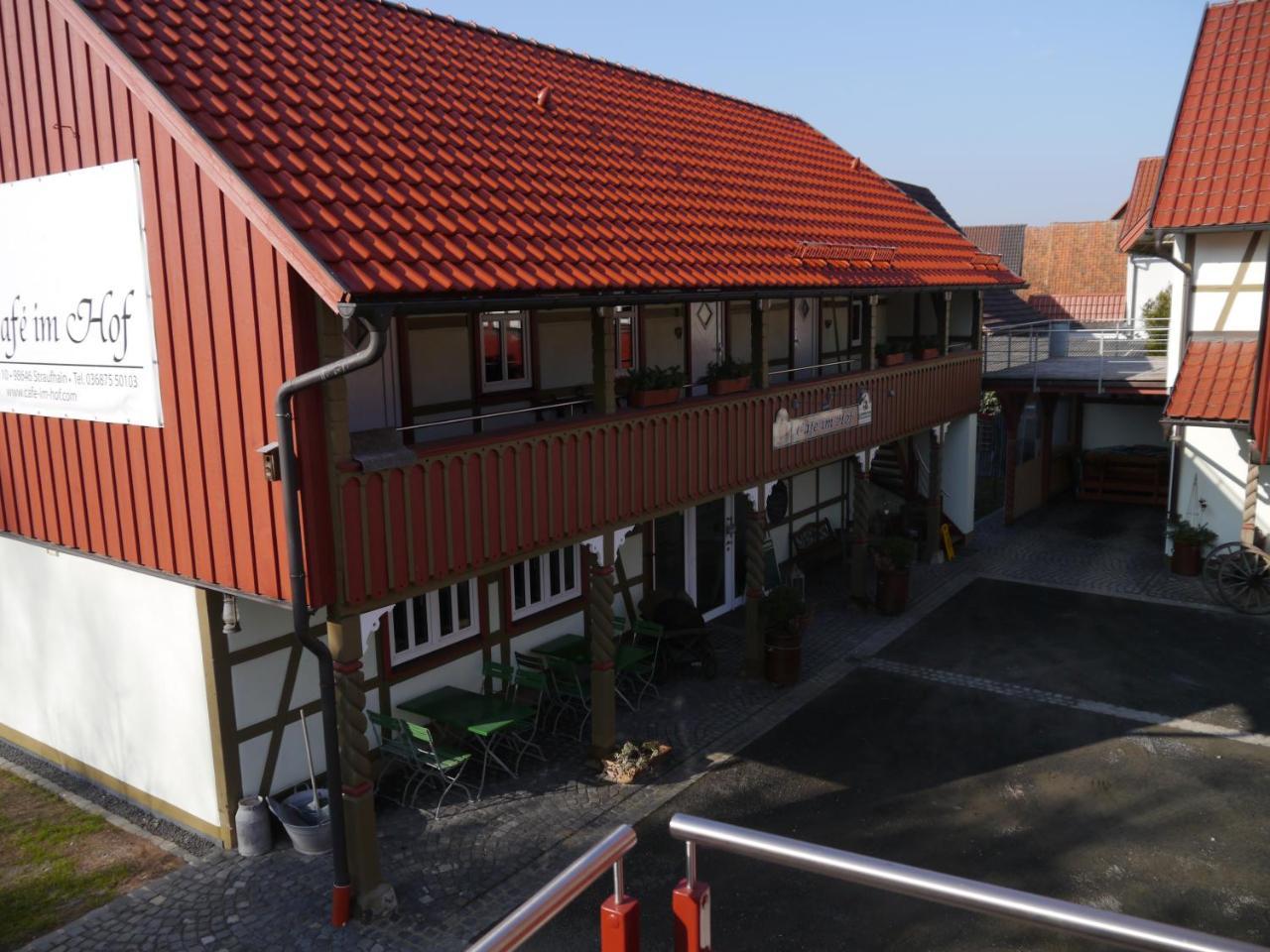 Cafe Im Hof- Bed & Breakfast Streufdorf Exterior photo